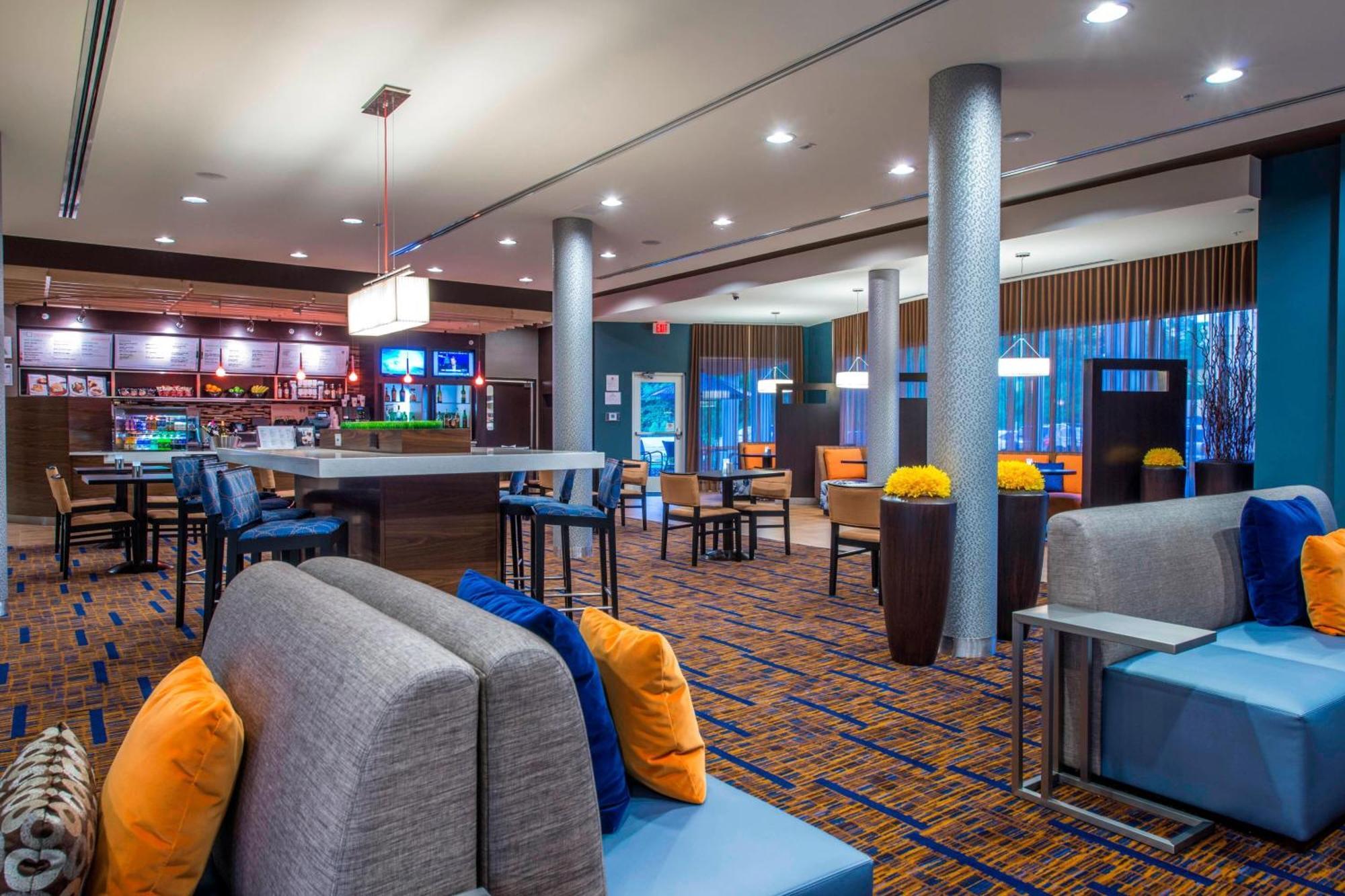 Courtyard By Marriott Columbus Hotel Kültér fotó