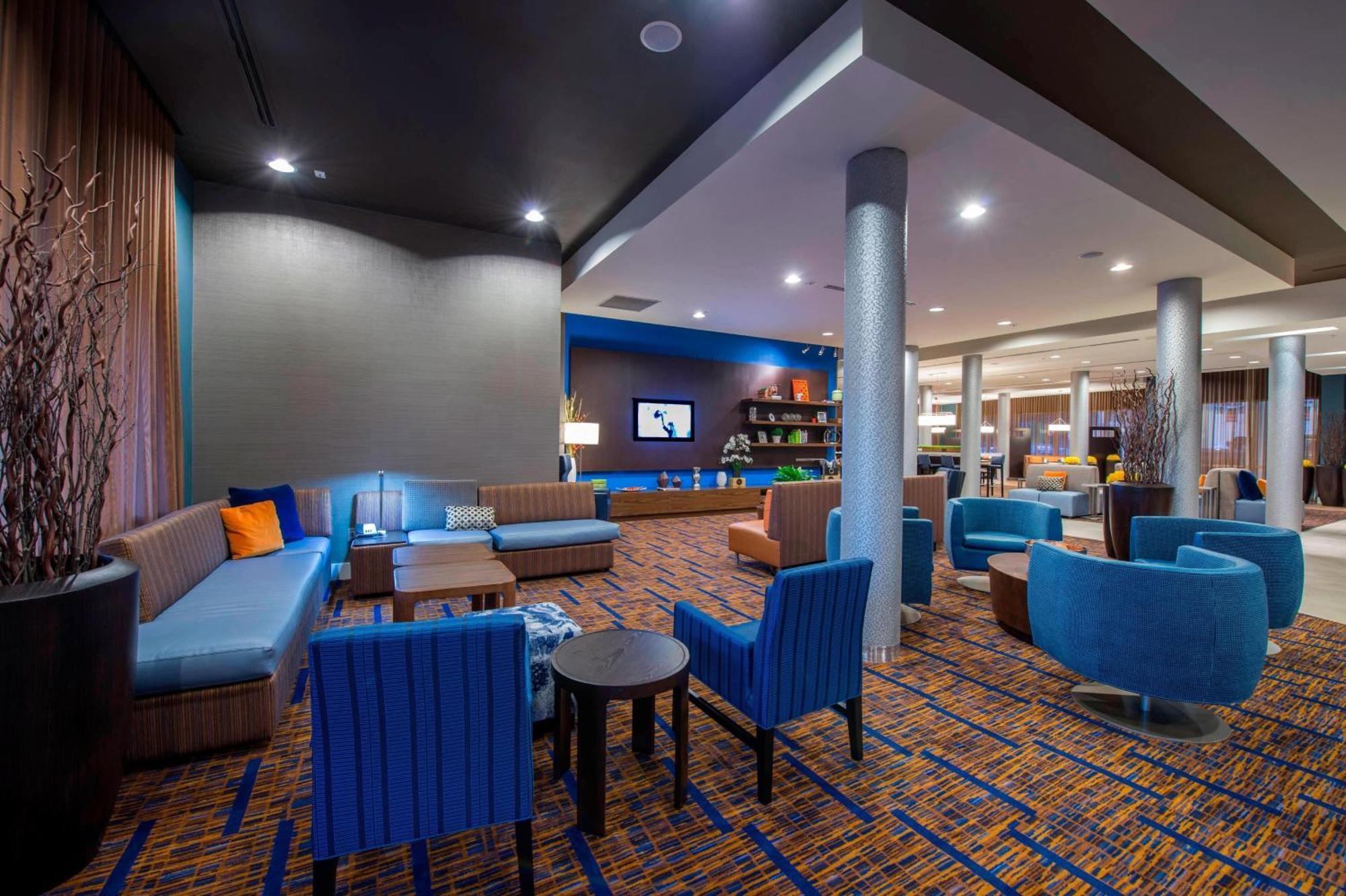 Courtyard By Marriott Columbus Hotel Kültér fotó
