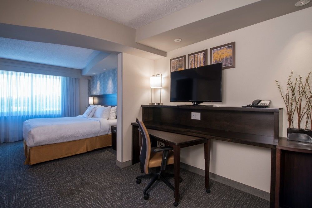 Courtyard By Marriott Columbus Hotel Kültér fotó